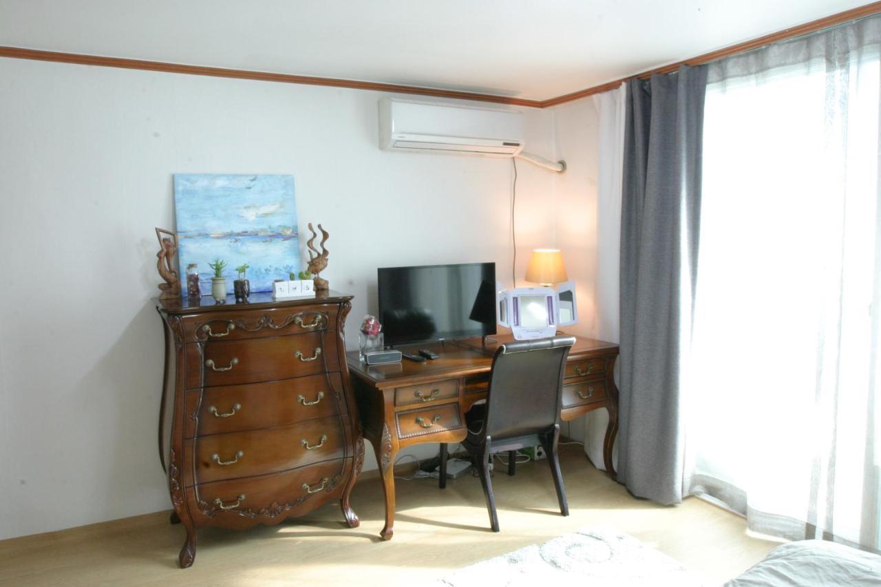 Nhà khách Refee House 3*